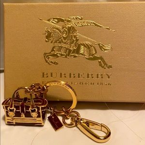 NWT RARE FIND BURBERRY KEYCHAIN W/SATCHEL PURSE